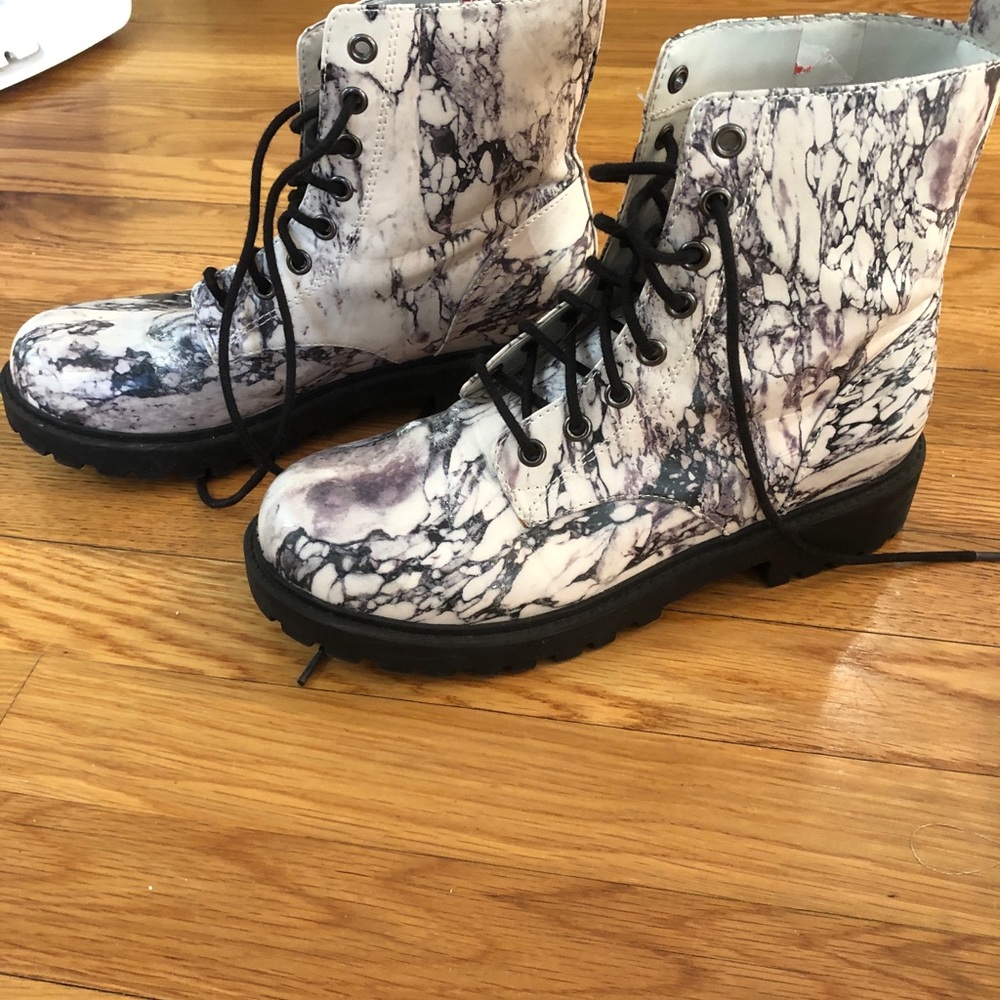 DIVIDED doc martens “inspired” marble boots